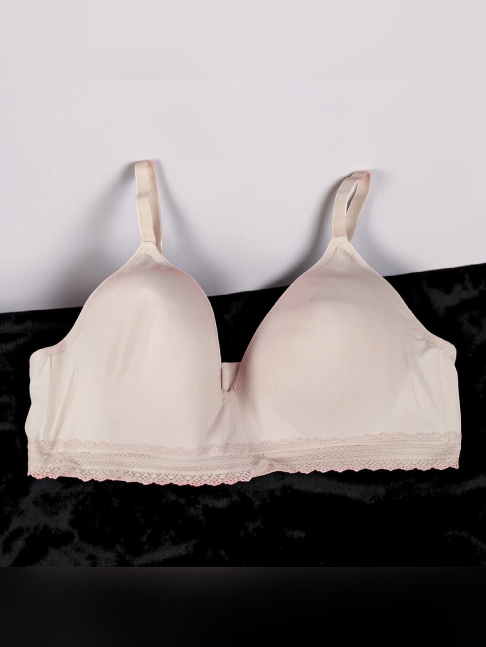 Live 2 Lounge Women's 42 DD Wireless Pink Lace Bra Under Garment